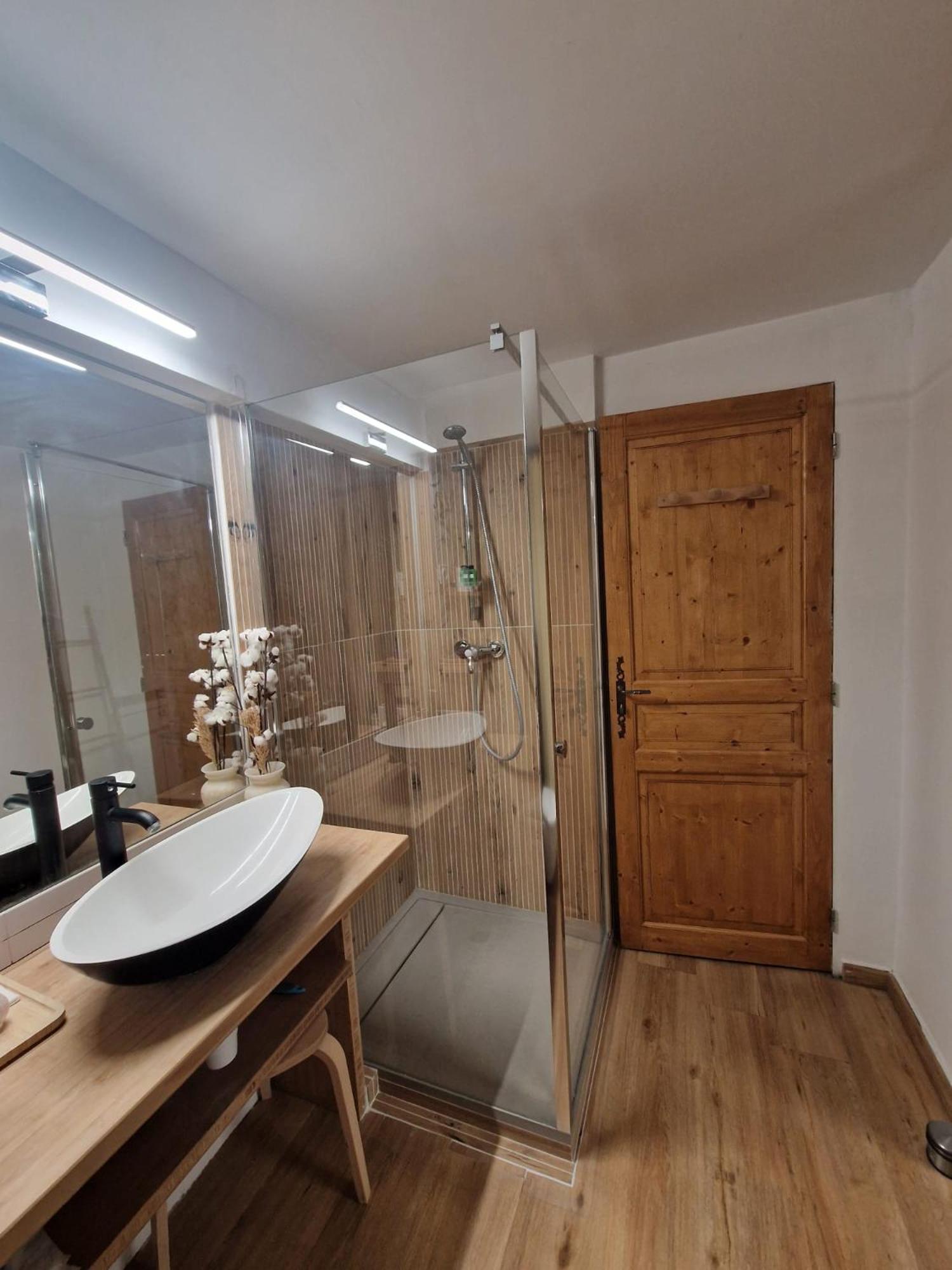Apartament Capucines, Un Jardin Secret Dans Le Centre Historique Arles Zewnętrze zdjęcie